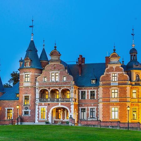 Hotel Palac Kobylniki Obersitzko Exterior foto